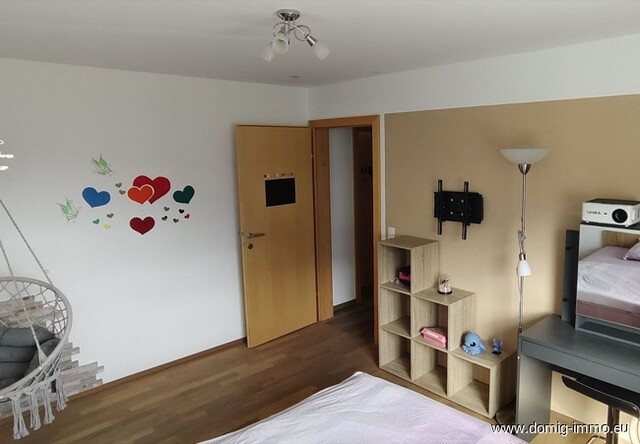 Wohnen auf höchstem Niveau – Neuwertiges Traumhaus mit kleinem Badeteich in Bestlage von Nenzing