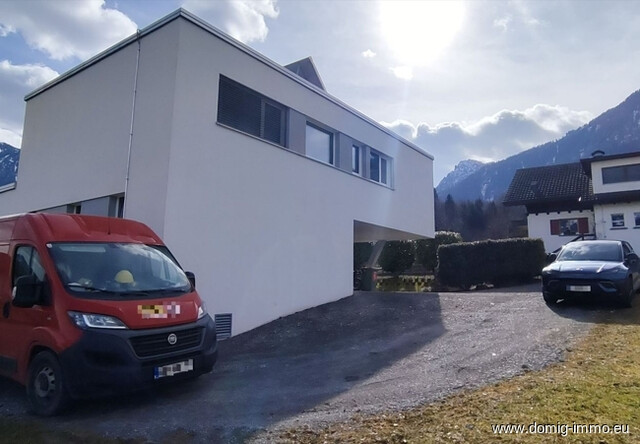 Wohnen auf höchstem Niveau – Neuwertiges Traumhaus mit kleinem Badeteich in Bestlage von Nenzing