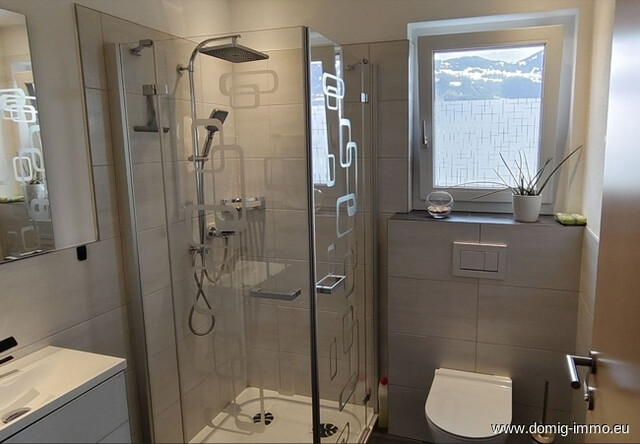 Wohnen auf höchstem Niveau – Neuwertiges Traumhaus mit kleinem Badeteich in Bestlage von Nenzing