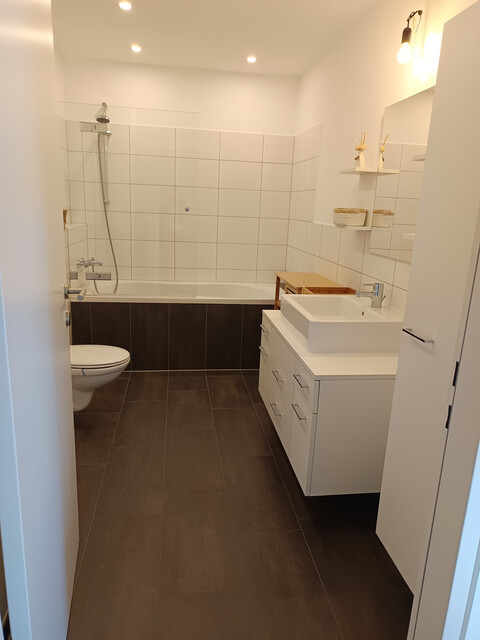 MODERNES WOHNEN IN KOBLACH: Helle 3-Zimmer-Terrassenwohnung in Kleinanlage