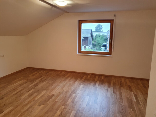 Großzügige Dachgeschosswohnung