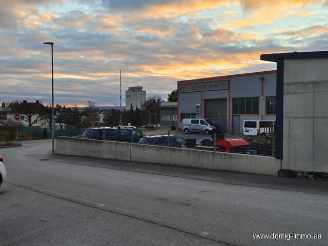 Modernes Postverteilerzentrum in Horn, Niederösterreich mit Top Rendite