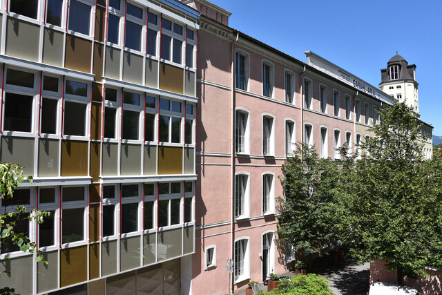 Erstbezug: 2-Zi-Loft Wohnung mit Blick zur Schattenburg