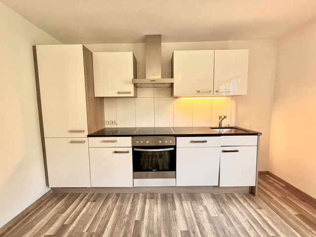 VERGEBEN ... ab sofort - helle 2-Zimmer-Wohnung in Zweifamilienhaus mit Garten zu vermieten