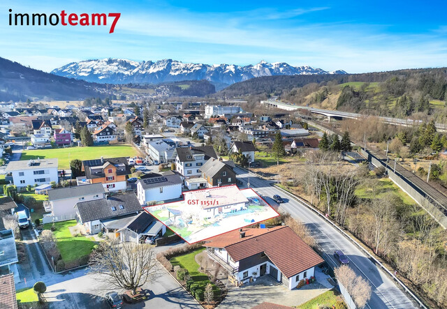 Großes, vielversprechendes Grundstück mit Altbestand