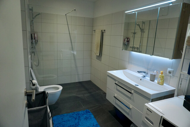 Neuwertige, helle 2 Zimmerwohnung in Top Lage