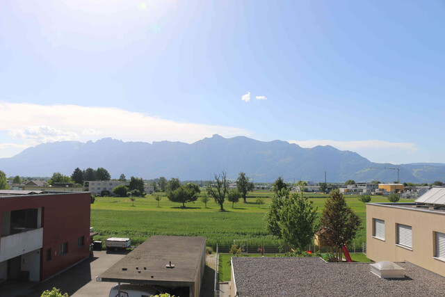 SÜD-WEST -3-Zimmer-Wohnung im 2.Obergeschoss  inkl. 1 x TG-Platz- ca.9 Jahre alt - Feldkirch/Altenstadt, ausreichend Bewohner-und Besucherstellplätze im Freien