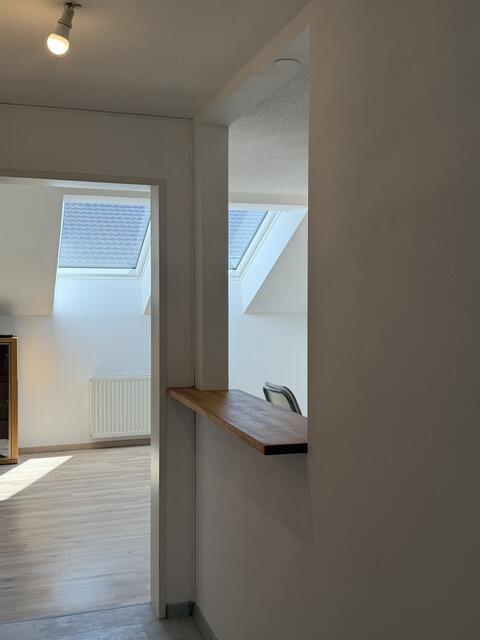 Sonnige 3-Zimmer-Dachgeschosswohnung mit Schwedenofen in ruhiger Lage