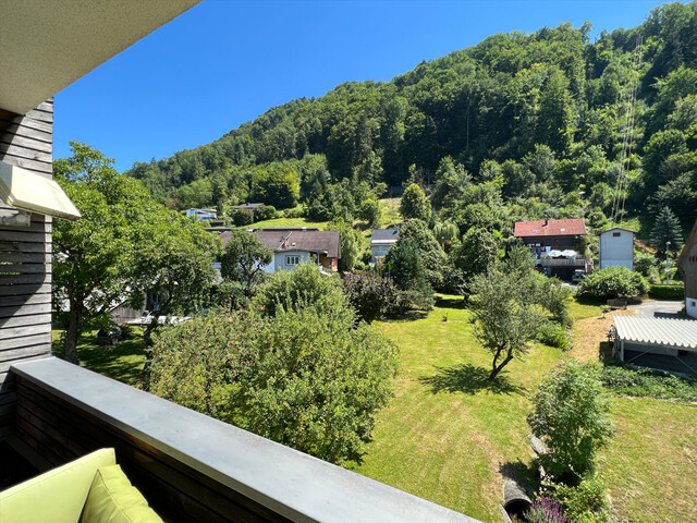 Schöne Dachgeschosswohnung mit herrlicher Südterrasse mit Aussicht