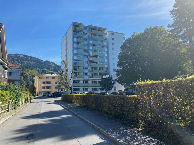 WIEDER VERFÜGBAR - Ruhige, zentrale, lichtdurchflutete Wohnung mit Blick über Dornbirn inkl. Parkplatz  WIEDER VERFÜGBAR