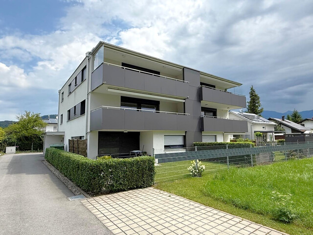 Koblach: Junge und moderne 4 Zimmer-Wohnung mit Weitblick und geräumiger Terrasse