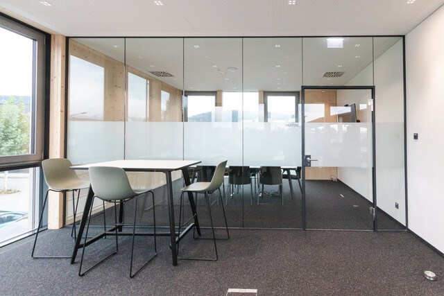 Moderne möblierte Bürofläche 220 m² - nachhaltiger Gewerbebau R2 - Industriepark Runa in Feldkirch-Altenstadt