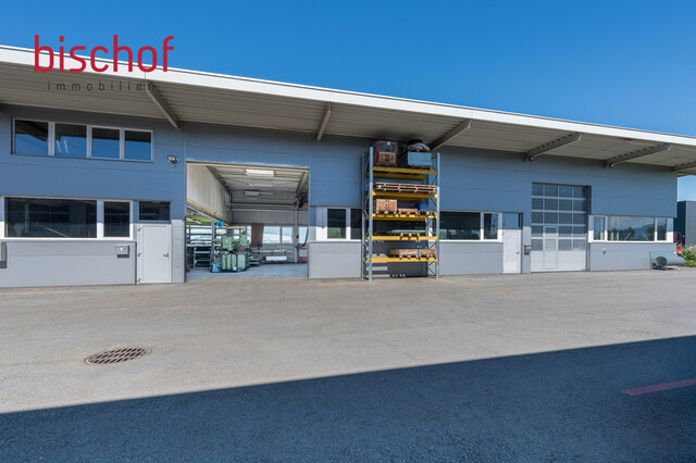 Moderne Werkhalle mit Bürofläche
