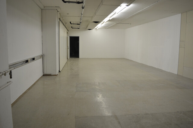 Große Lagerfläche im Winsauer Center zu vermieten!