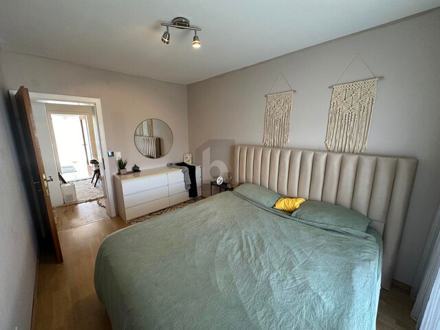 RUHE, LICHT & AUSSICHT ? STILVOLLE WOHNUNG MIT GARTEN UND BALKON