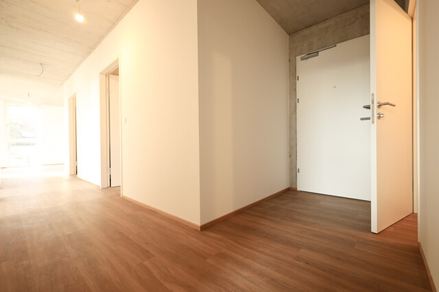 Geräumige 4 Zimmer-Wohnung mit Balkon, Abstellraum, und TG  in Top-Lage!
