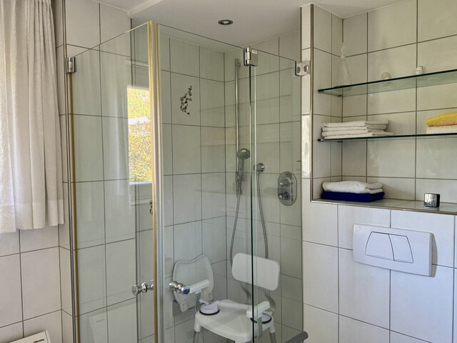 Großzügige 4 Zimmer Wohnung