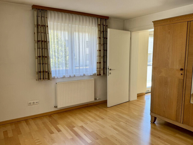 Großzügige 4 Zimmer Wohnung