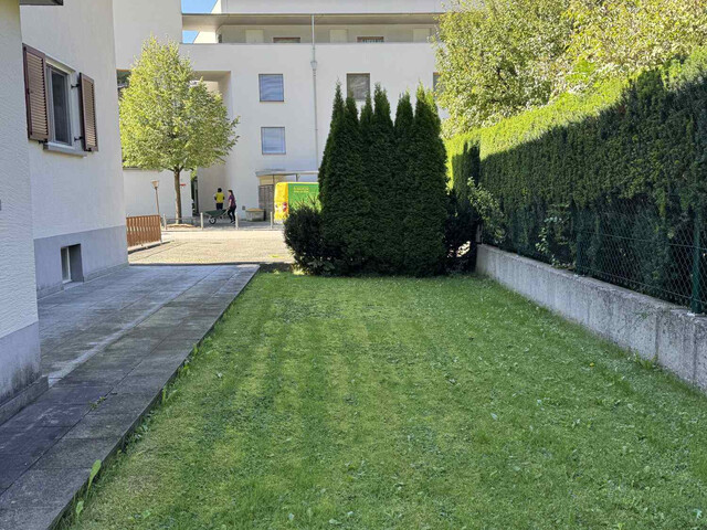 Großzügige 4 Zimmer Wohnung