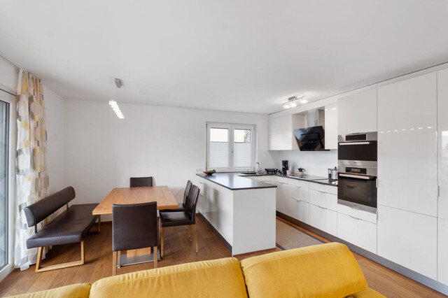 Stilvolle Wohnung mit sonniger Terrasse!
