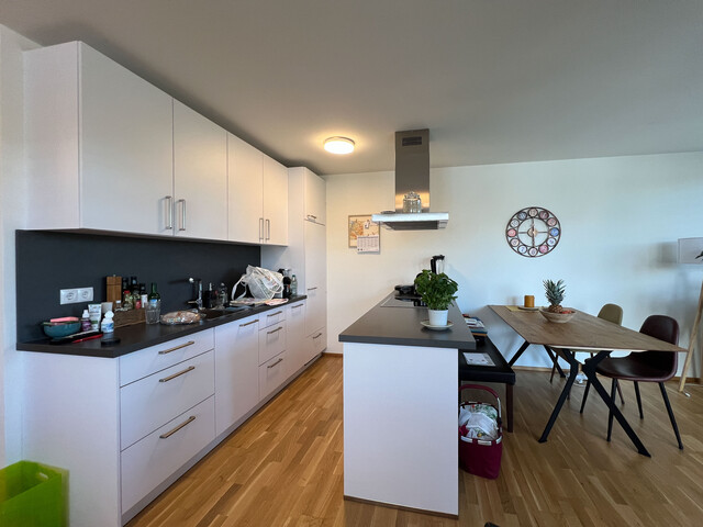Helle 3-Zimmer-Wohnung mit Loggia, Einbauküche und Lift in Hard