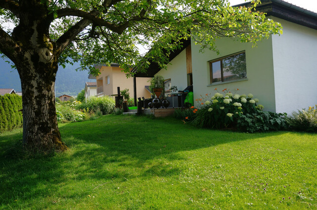 gepflegtes Einfamilienhaus mit großem Garten