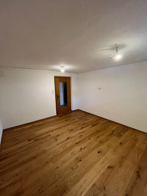 Großzügiges Wohnhaus mit Einliegerwohnung, großem Garten und schöner Aussicht in ruhiger Lage von Tosters-Hub