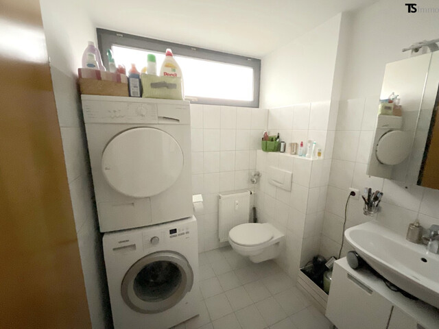 Hard: 2-Zimmer-Wohnung ca. 58 m2 in Hard mit Balkon, Wintergarten inklusive 1 Tiefgaragenplatz