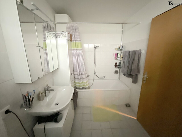 Hard: 2-Zimmer-Wohnung ca. 58 m2 in Hard mit Balkon, Wintergarten inklusive 1 Tiefgaragenplatz