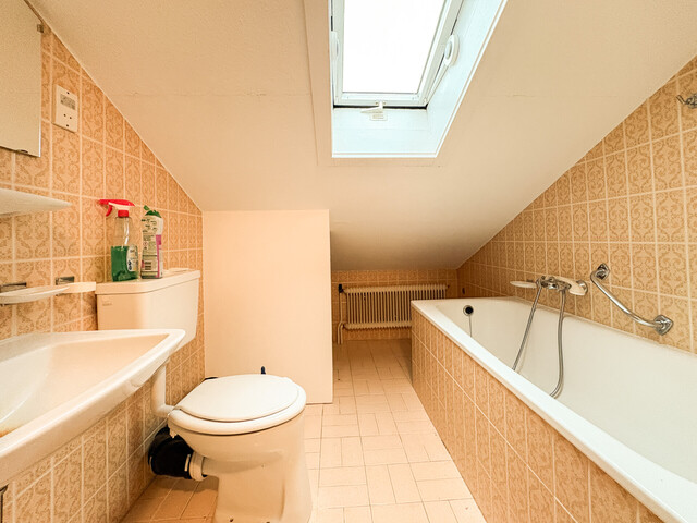 Doppelhaushälfte mit Garage zu vermieten (befristet auf 3 Jahre)