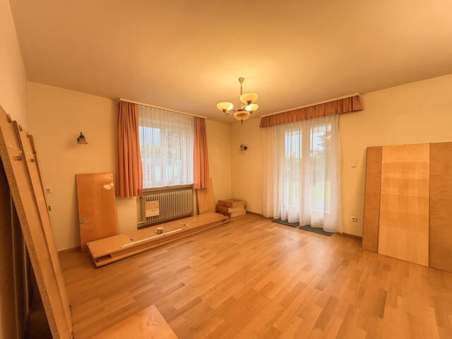 Doppelhaushälfte mit Garage zu vermieten (befristet auf 3 Jahre)