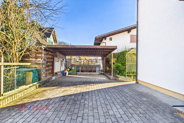 Wohnqualität und Raumvielfalt – gepflegtes Zweifamilienhaus mit Gartenidylle