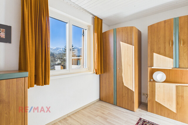 Wohnqualität und Raumvielfalt – gepflegtes Zweifamilienhaus mit Gartenidylle