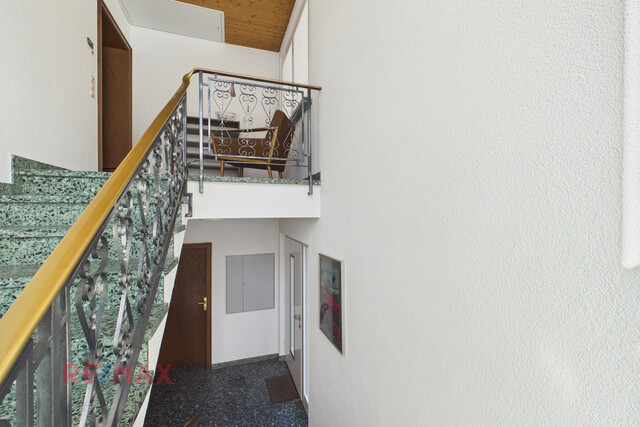 Wohnqualität und Raumvielfalt – gepflegtes Zweifamilienhaus mit Gartenidylle