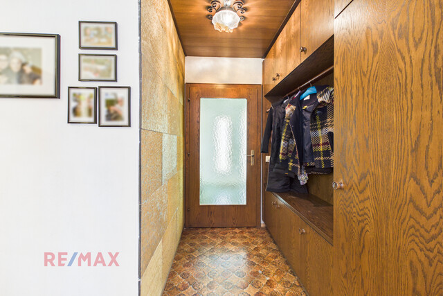 Wohnqualität und Raumvielfalt – gepflegtes Zweifamilienhaus mit Gartenidylle