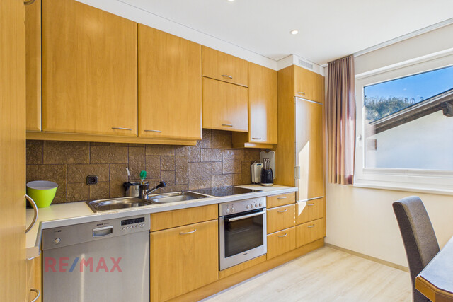 Wohnqualität und Raumvielfalt – gepflegtes Zweifamilienhaus mit Gartenidylle