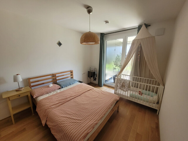 Neuwertige 2 Zimmerwohnung mit Terrasse und Garten