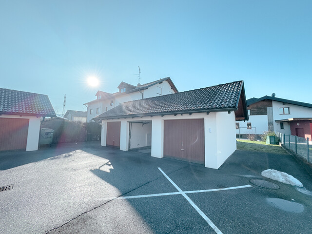 Sonnige 3,5-Zimmer-Dachgeschosswohnung mit Garage in ruhiger Lage in Hard