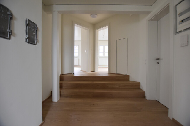 NEU sanierte und helle 3-Zimmer-Dachgeschosswohnung, Zentrum Wolfurt