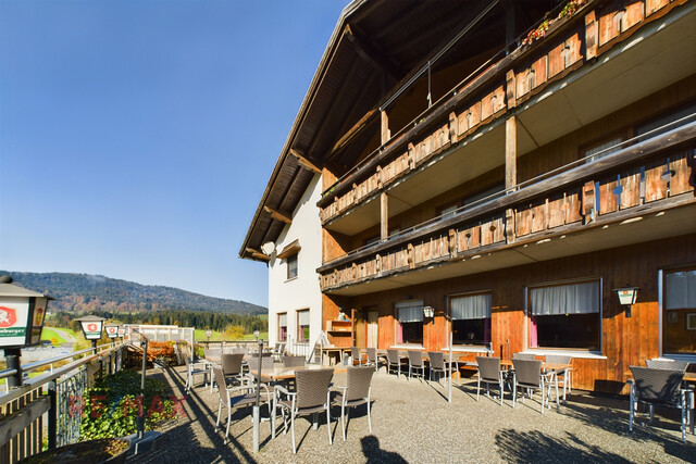 Charmantes Gasthaus mit Kegelbahn und Fremdenzimmern