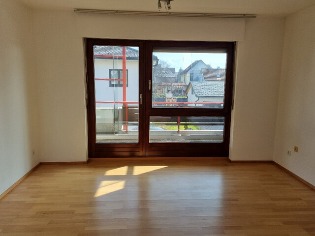 3-ZIMMERWOHNUNG MIT ZWEI BALKONEN UND TIEFGARAGE IN RUHIGER LAGE VON BREGENZ