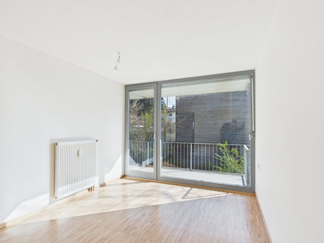 Sanierte 4-Zimmer-Eckwohnung mit südseitiger Terrasse & verglaster Veranda – Ruhelage mit bester Infrastruktur