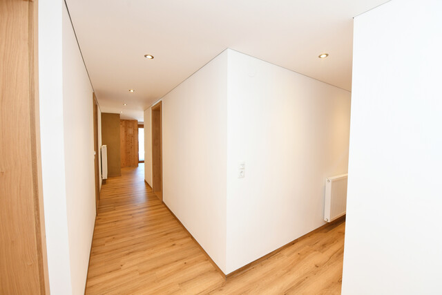 Alpiner Wohntraum: Helle 4- Zimmer Wohnung mit großer Terrasse