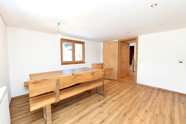 Alpiner Wohntraum: Helle 4- Zimmer Wohnung mit großer Terrasse