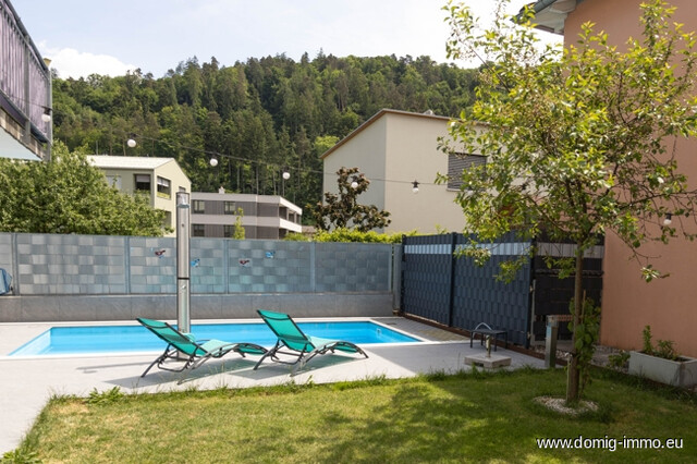 Einfamilienhaus mit Pool, Outdoor-Küche & Smart-Home-Komfort