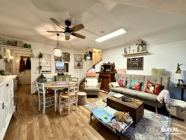 Großzügige 2-Zimmerwohnung mit Balkon & Carportparkplatz