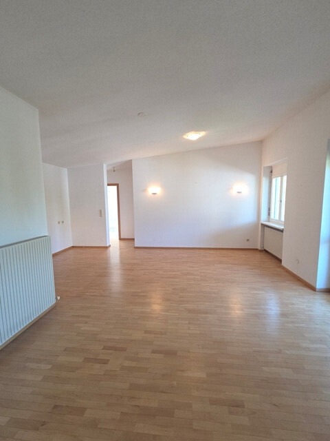 Schöne 3 - Zimmer – Wohnung mit Balkon in guter und ruhiger Lage von Feldkirch-Nofels zu kaufen!