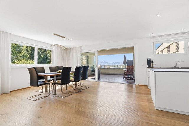 Dornbirn: Ca. 130 m² Wohnfläche, 4 Zimmer, traumhafter Weitblick und große Terrasse mit Garten!