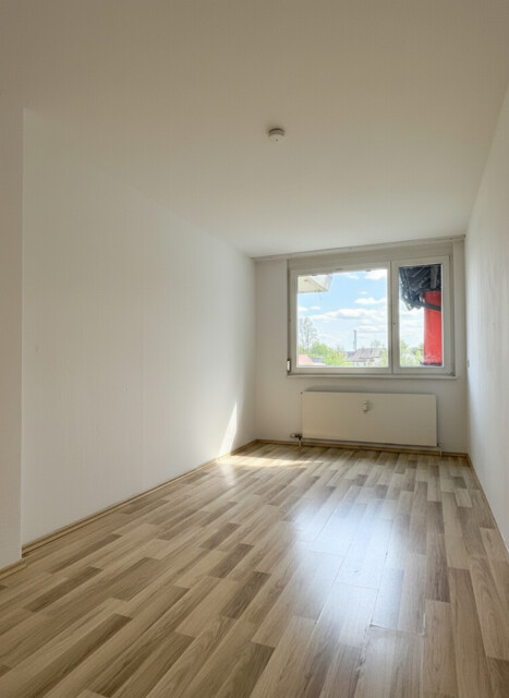 Familienfreundliche 4,5-Zimmer-Wohnung mit großzügigem Balkon & Tiefgarage