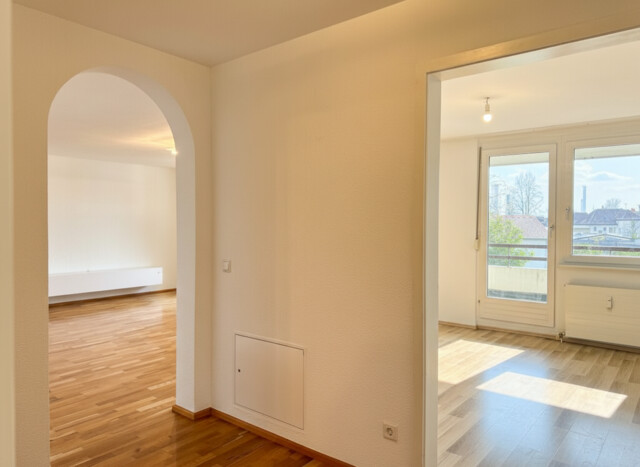 Familienfreundliche 4,5-Zimmer-Wohnung mit großzügigem Balkon & Tiefgarage